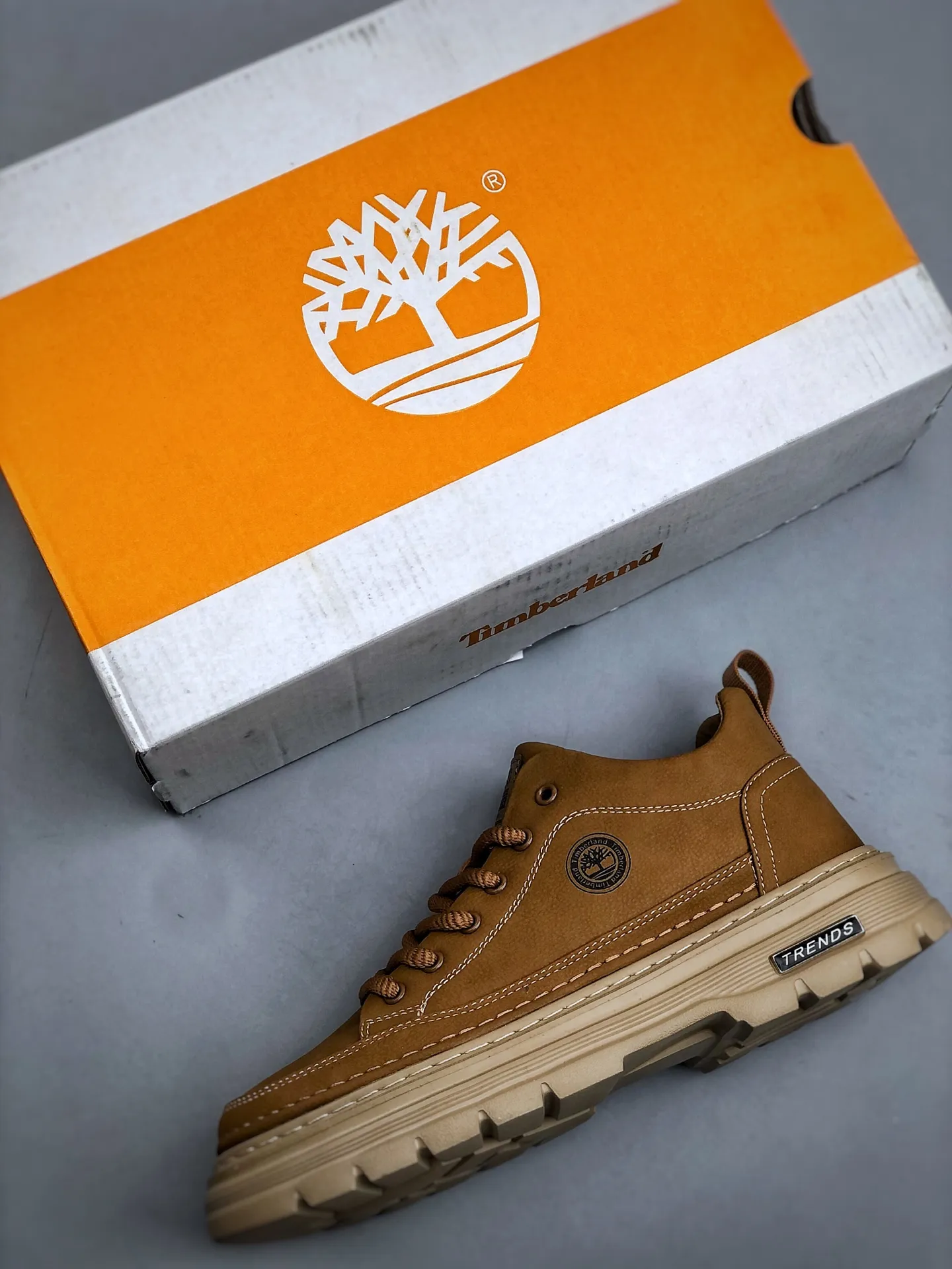 Local pickup 💰 520 supports store Timberland/Timberland classic 25ss new mid-top classic re-engineered brand new upgrade Guangdong factory quality original box original packaging The fabric is made of Italian top frosted cowhide with anti-odor and anti-corrosion genuine leather latex insoles to give you a perfect wearing experience quality and durable, a must-have for sportsmen Specially designed to treat handsome men High-quality feet feel first-class Exclusive supply Official product number: TB23066 Size: 39 40 41 42 43 44